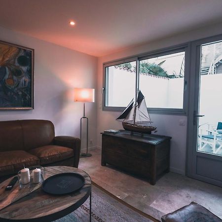 Appartement Avec Cour Privee Centre Ville Classe 4 Etoiles Remparts 1 ลาโรแชล ภายนอก รูปภาพ