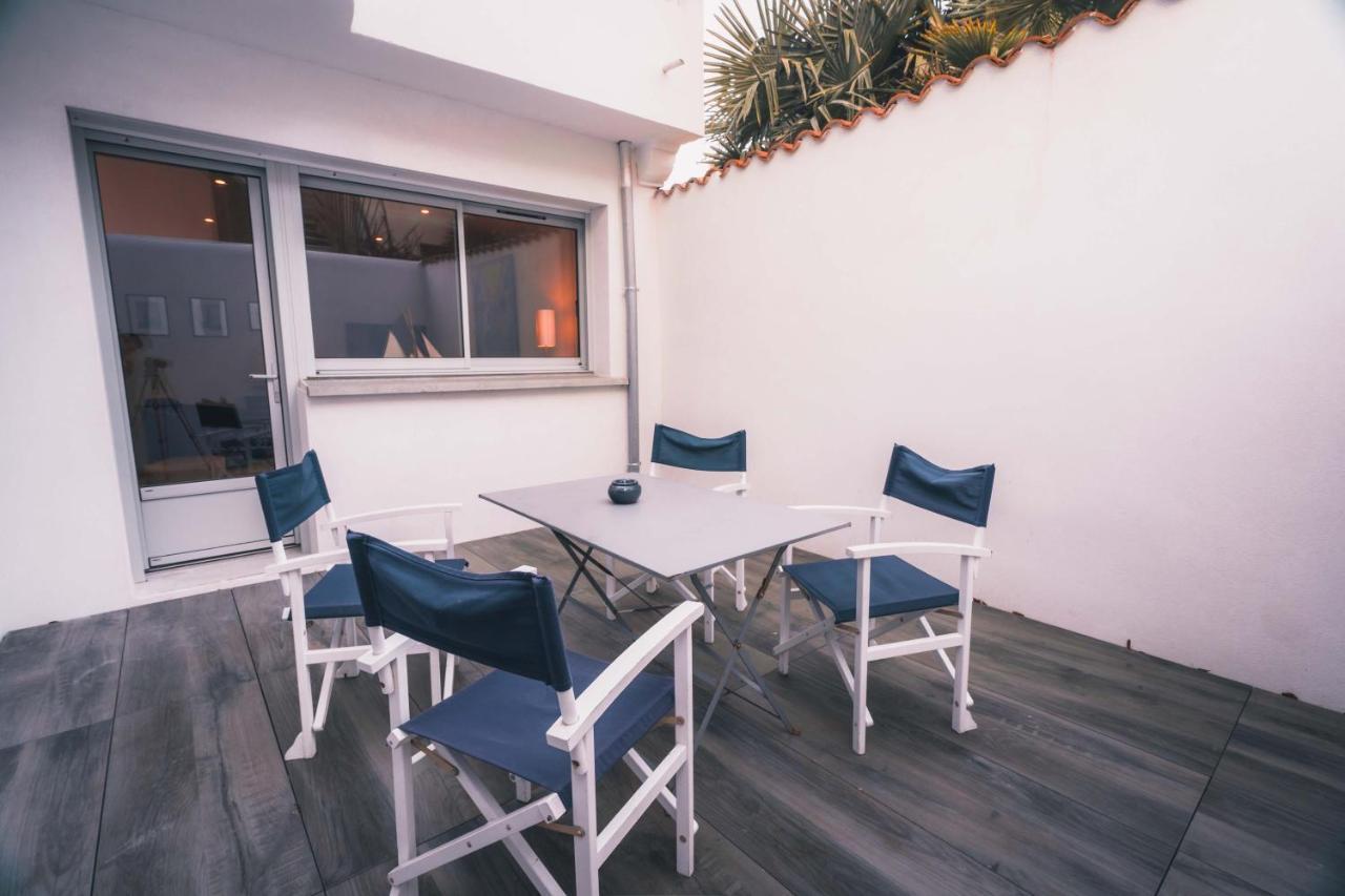 Appartement Avec Cour Privee Centre Ville Classe 4 Etoiles Remparts 1 ลาโรแชล ภายนอก รูปภาพ